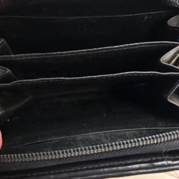 Vintage BALLY zip around lambskin, leather wallet - Picture 3 of 13